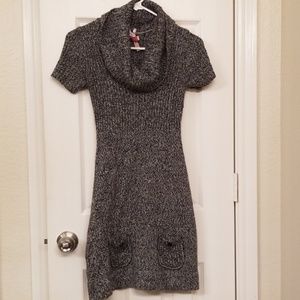 Derek Heart Long Sweater Blouse